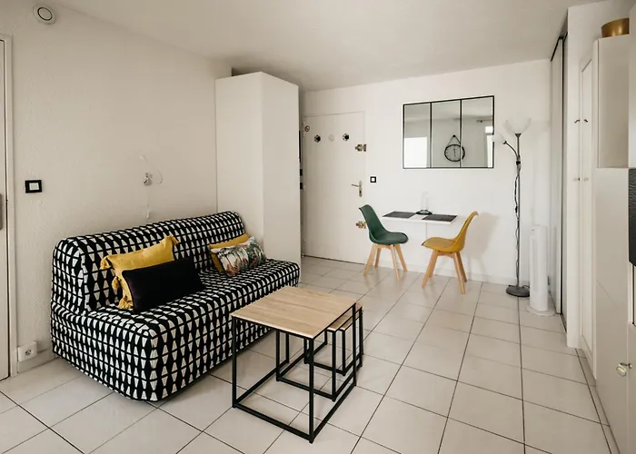 Cosy T1, A 10 Minutes A Pieds Des Plages