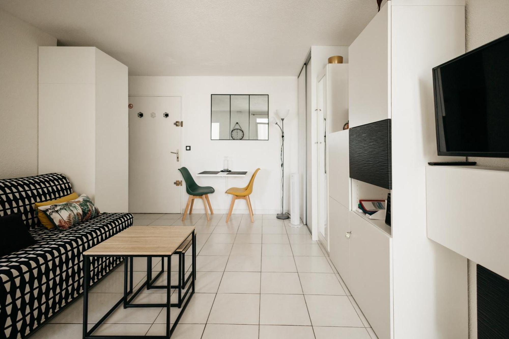 Cosy T1, A 10 Minutes A Pieds Des Plages